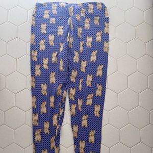 Lularoe TC leggings cream bulldogs on purple pattern
